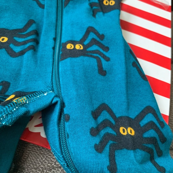 NWT HALLOWEEN KIDS HANNA ANDERSON ZIP UP SLEEPER “BLUE SPIDERS” SIZE 0-3 - Picture 12 of 15